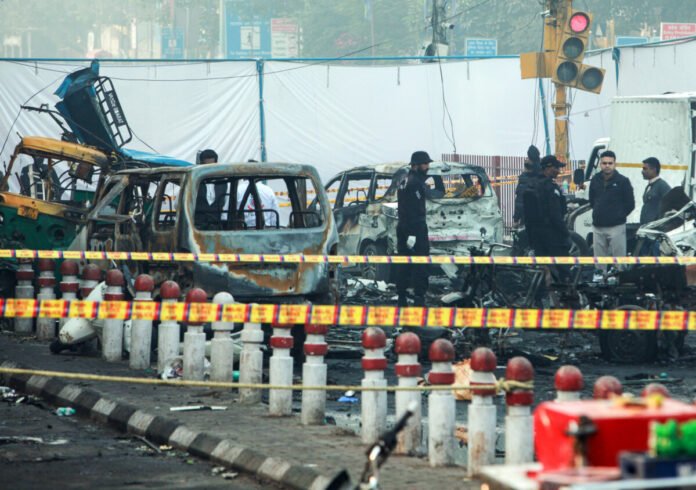 a blast occurred in a car near the red fort