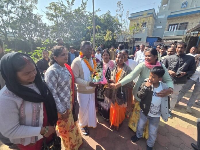 6d1af0dbdeaed5475882eb5ff1619306 17216159