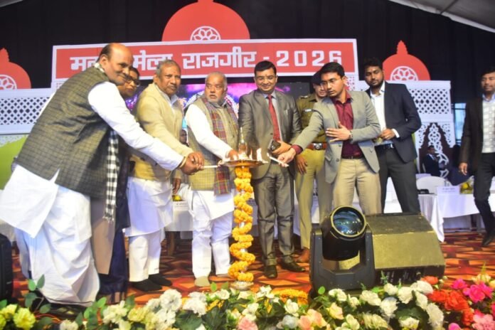 7bc9846879bab03f516d648691bdc127 1913155722