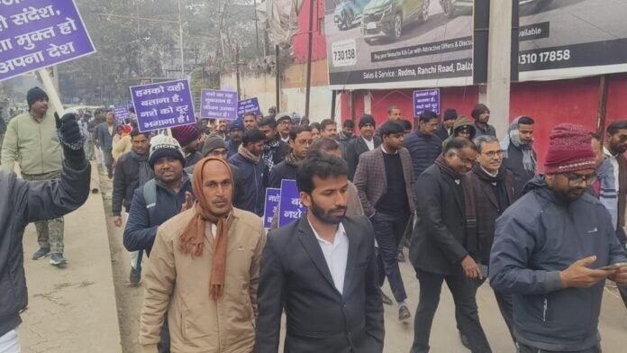 c06d536f3fa6a0fcd62121b6ae202aea 1312382326