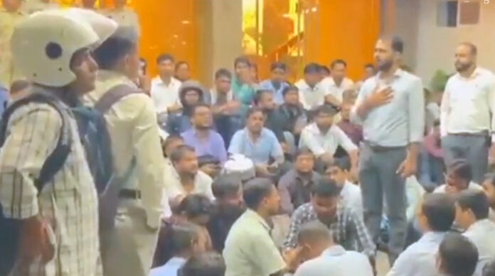 photo dharna
